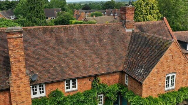 roof-cleaned-before-solihul3-min